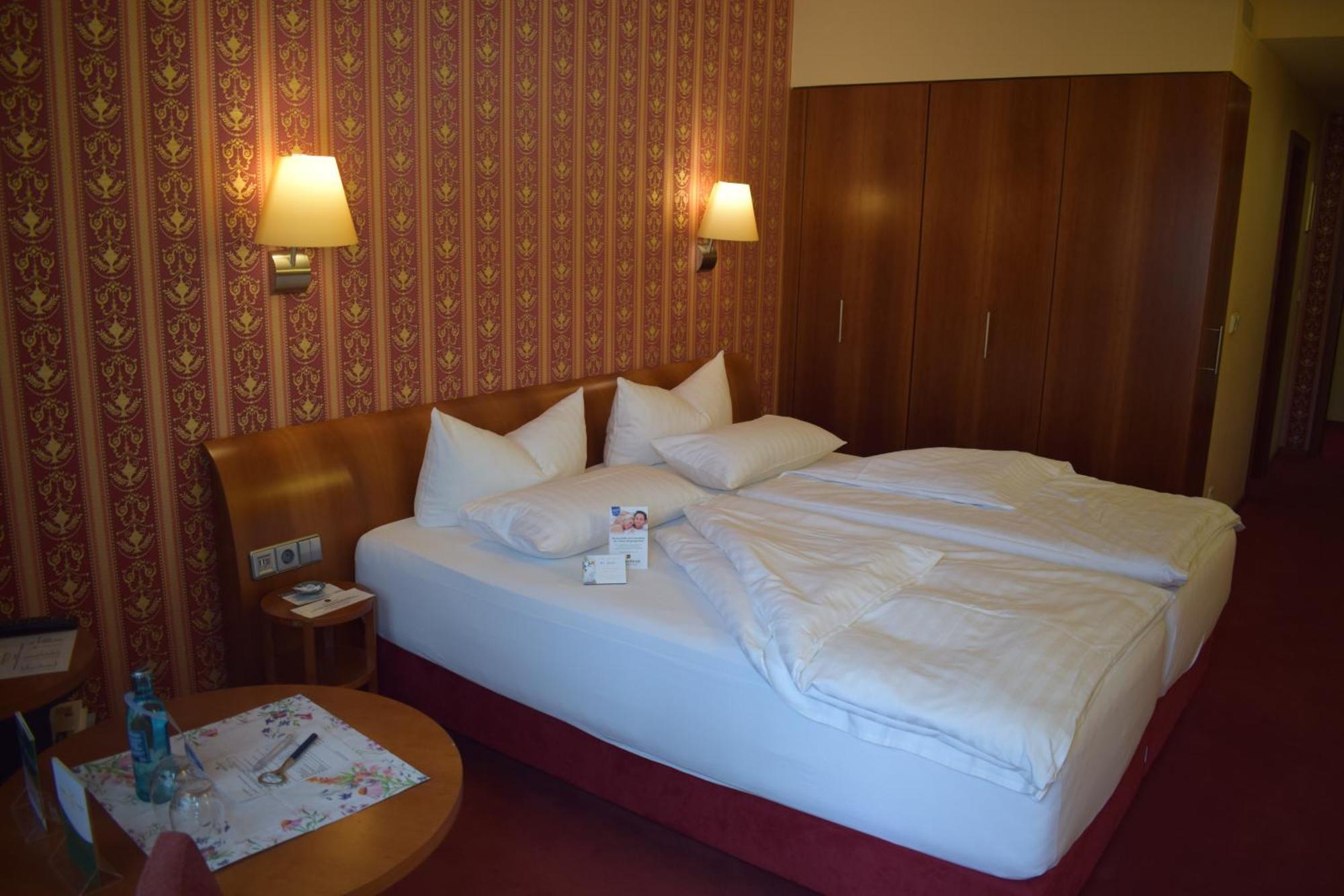Akzent Hotel Goldner Hirsch Kamenz Kültér fotó