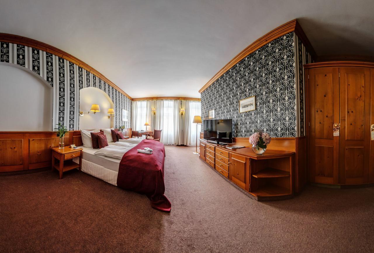 Akzent Hotel Goldner Hirsch Kamenz Kültér fotó